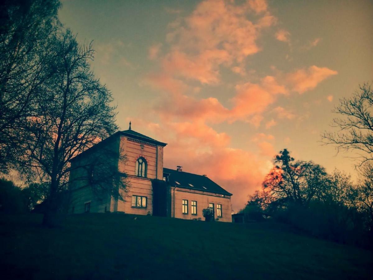 Historisches Gebaeude " Rentmeisteramt" Basedow Basedow  Exteriér fotografie